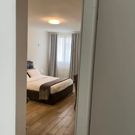 Guest house Ivy Park 3*